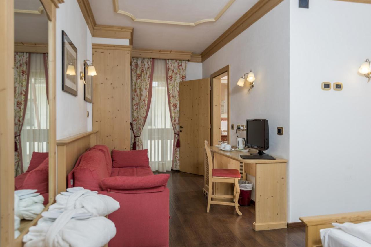 Hotel B&B Andreas Канацеї Екстер'єр фото