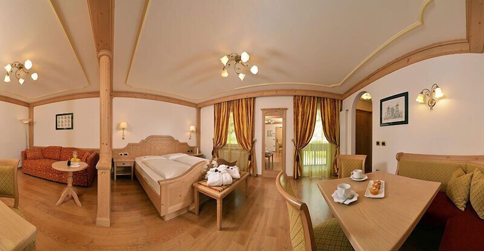 Hotel B&B Andreas Канацеї Екстер'єр фото