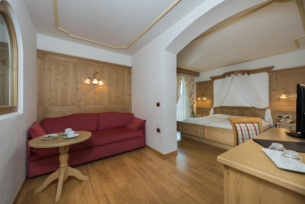 Hotel B&B Andreas Канацеї Екстер'єр фото