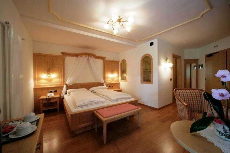 Hotel B&B Andreas Канацеї Екстер'єр фото